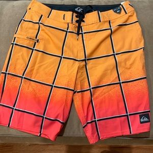 Quicksilver Board Shorts, NWT size 34x21
